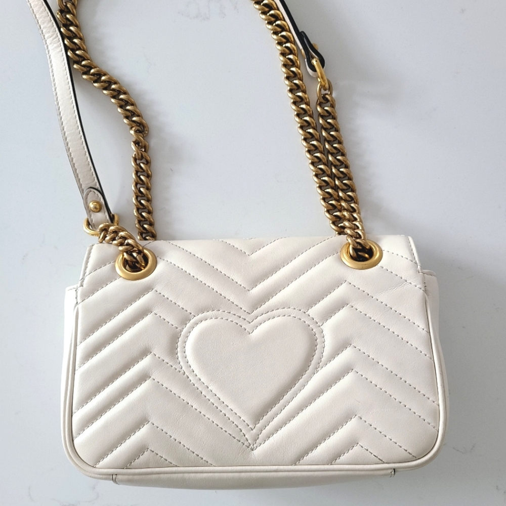 Gucci GG Marmont matelassé mini bag - Picture 8 of 15